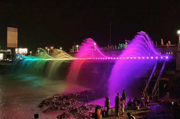 Sungai Banjir Kanal Barat Semarang Kini Menjadi Tempat Wisata Baru