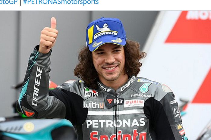 Pembalap Petronas Yamaha SRT, Franco Morbidelli, setelah meraih pole position pada kualifikasi MotoGP Valencia di Sirkuit Ricardo Tormo, Spanyol, 14 November 2020.