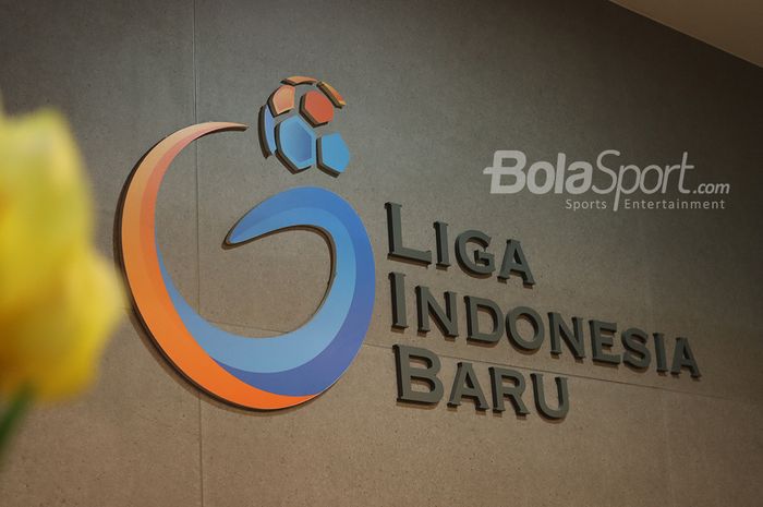 Logo PT LIB (Liga Indonesia Baru) di kantor Mandiri 2 Sudirman, Jakarta Selatan