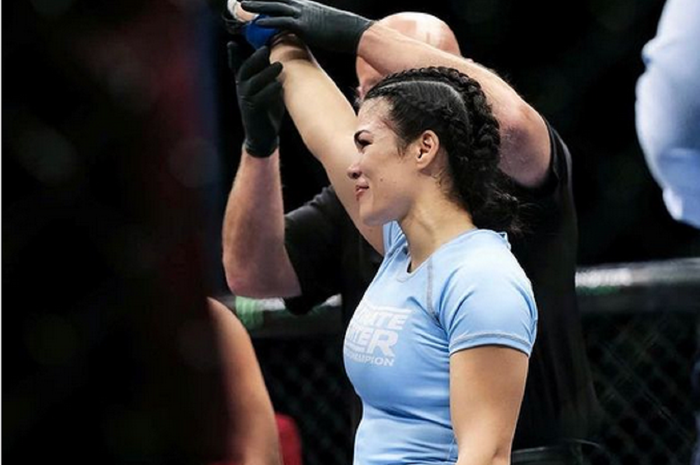 Jagoan kelas terbang wanita UFC, Rachael Ostovich.