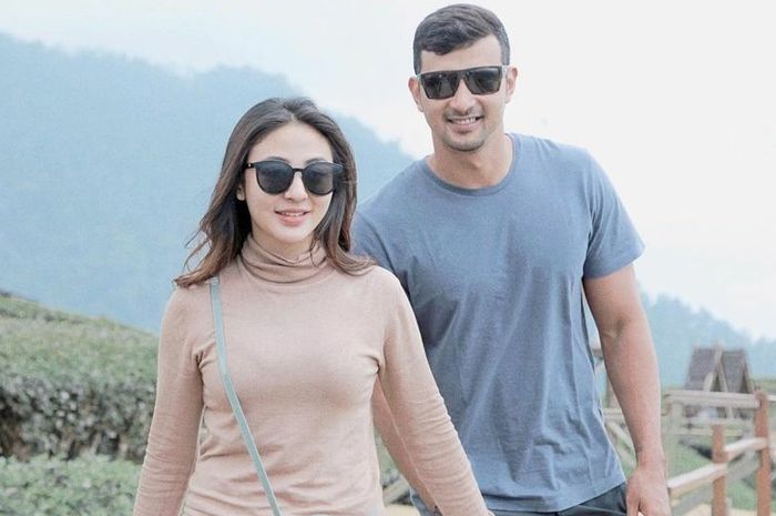 Ali Syakieb Dikabarkan Menikahi Margin Wieheerm Hari Ini, Unggahan Adik