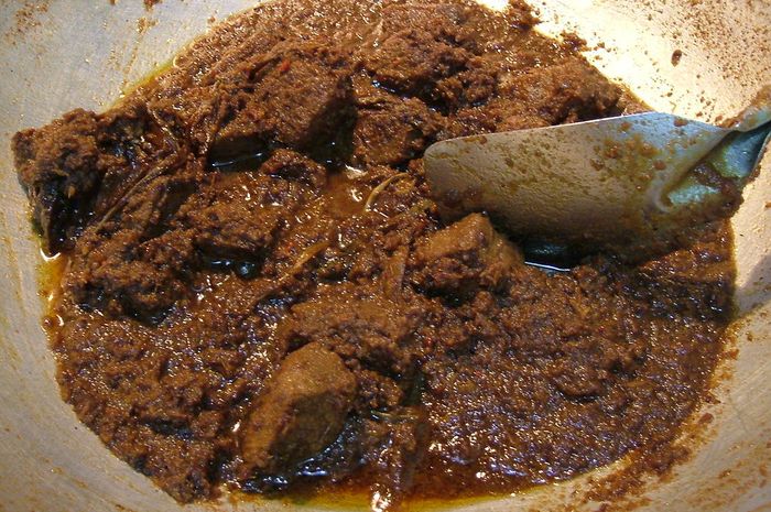Apa Rahasia Rendang Awet dan Mengapa Masakan Jawa Manis? Kisah di Balik