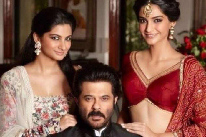 Anil Kapoor dan kedua putrinya