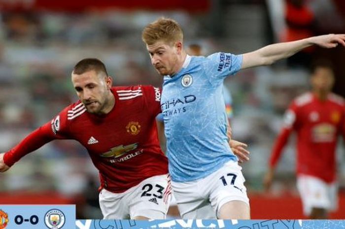 Kaki kanan kiper Manchester United, David de Gea, menyelamatkan timnya saat menjamu Manchester City dalam laga pekan ke-12 Liga Inggris di Stadion Old Trafford.