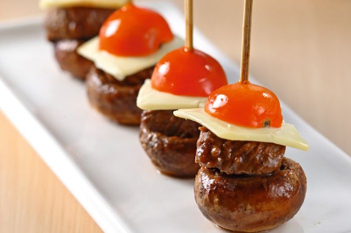 Hidangan mushroom and beef grill, makanan enak ala restoran yang bisa dibuat sendiri di rumah.