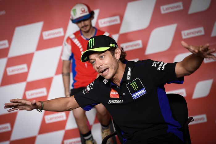 Valentino Rossi tak lagi menjadi pembalap tim pabrikan, bicara lepas soal masalah Yamaha