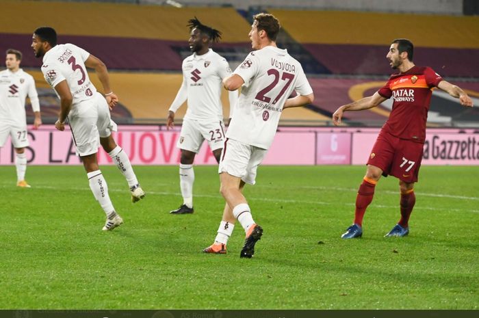 Gelandang serang AS Roma, Henrikh Mkhitaryan, sukses membobol gawang Torino pada laga lanjutan pekan ke-12 Liga Italia 2020-2021, Kamis (17/12/2020) waktu setempat atau Jumat dini hari WIB.