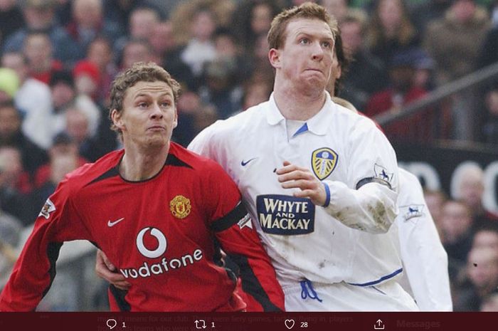 Ole Gunnar Solskjaer (kiri) saat Manchester United menghadapi Leeds United.