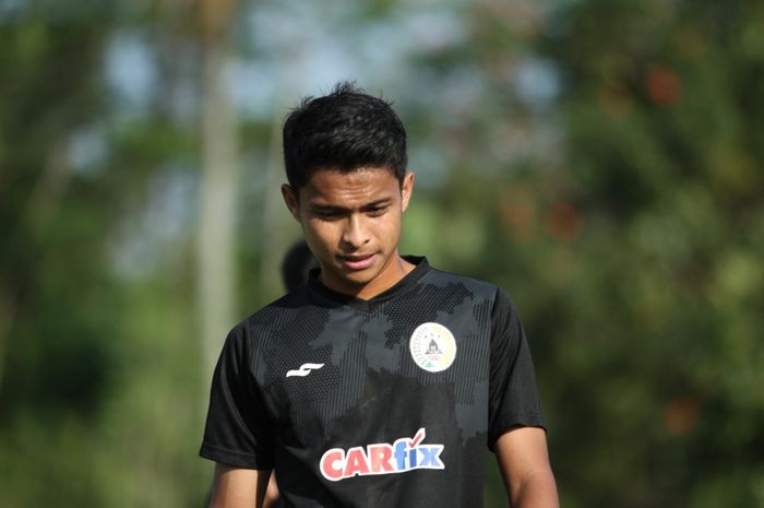 Pemain PSS Sleman, Irkham Zahrul Mila di sesi latihan klub.