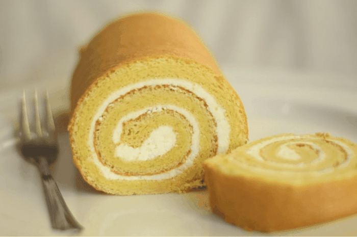 Swiss Roll Cake Bolu Dengan Tekstur Yang Lembut Dan Lumer Di Mulut Bangka Sonora Id