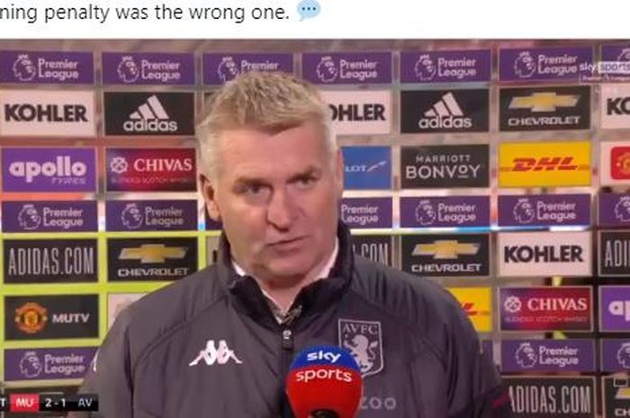 Pelatih Aston Villa, Dean Smith, tak terima Manchester United menang karena penalti usai mengetahui bahwa Paul Pogba ternyata menyandung kaki sendiri hingga jatuh.