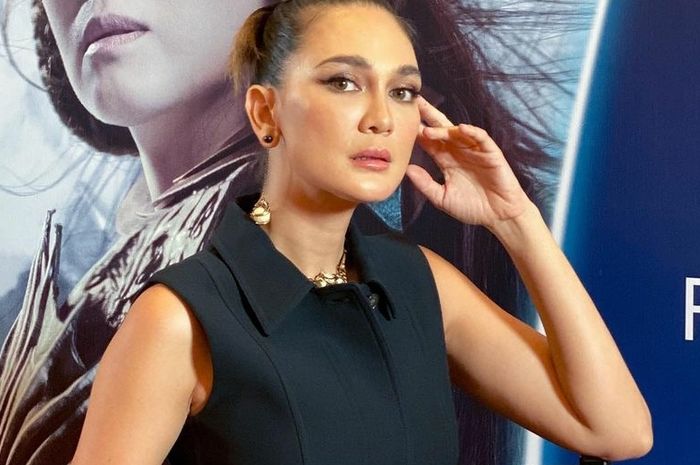 Luna Maya ungkap pengalaman ciuman pertamanya di masa lalu