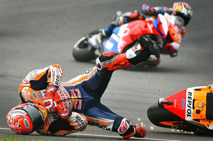 Momen Marc Marquez saat crash di tes Jerez saat MotoGP Andalusia 2020. 