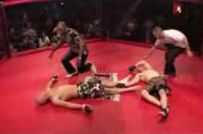 Double KO terjadi dalam duel Shawn Parker vs Tyler Bryan di LOF 25 pada tahun 2008.