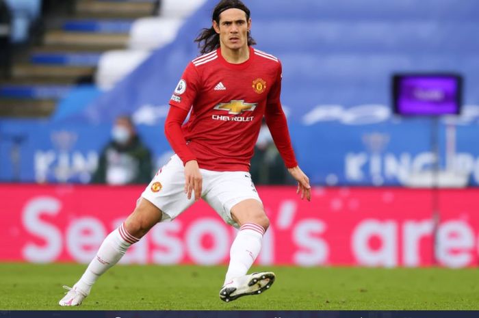 Edinson Cavani bisa menjadi senjata ampuh bagi Manchester United untuk kalahkan Liverpool karena dua hal.