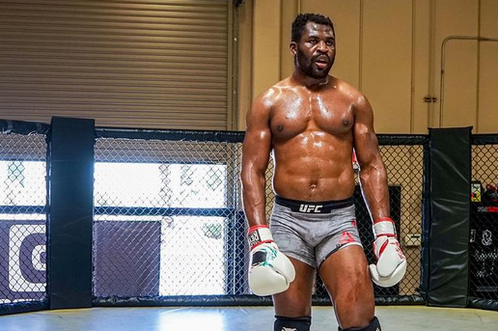 Raja kelas berat UFC, Francis Ngannou, memberikan pendapatnya mengenai Nate Diaz yang disebutnya sebagai seorang psikopat