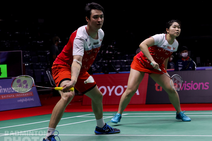 Pasangan ganda campuran Kanada, Joshua Hurlburt-Yu/Josephine Wu, saat tampil pada babak kedua Thailand Open II 2021 di Impact Arena, Bangkok, Kamis (21/1/2021).