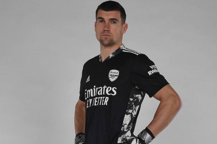 Arsenal resmi meminjam penjaga gawang Brighton &amp; Hove Albion asal Australia, Mat Ryan, hingga akhir musim. 