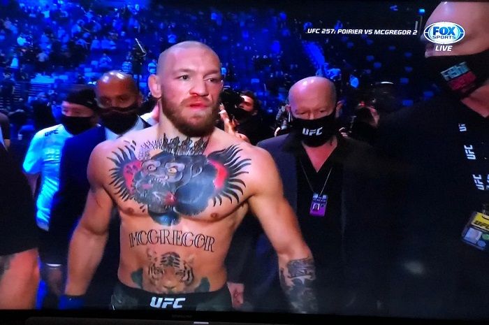 Conor McGregor KO di ronde kedua, ternyata pernah kasih motor sultan buat seseorang.