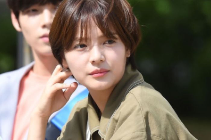 Bintang drama School 2017 Song Yoo Jung meninggal dunia karena bunuh diri.
