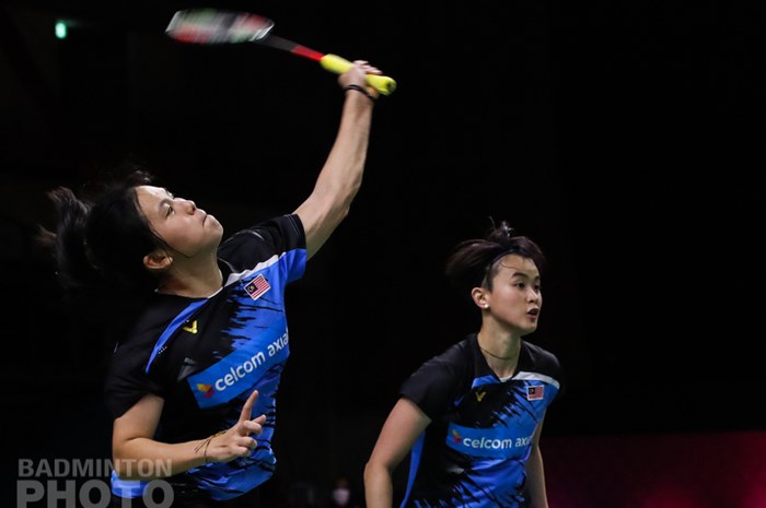 Pasangan ganda putri Malaysia, Vivian Hoo/Yap Cheng Wen, saat bertanding pada babak penyisihan grup A BWF World Tour Finals 2020 di Thailand, Kamis (28/1/2021).