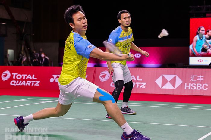 Aksi Mohammad Ahsan/Hendra Setiawan pada laga kedua babak penyisihan BWF World Tour Finals 2020, Kamis (28/1/2021)