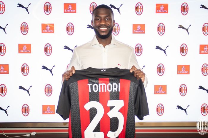 Bek Chelsea yang dipinjamkan ke AC Milan, Fikayo Tomori, berpotensi menjalani debut perdana di Liga Italia kala melawan Bologna.