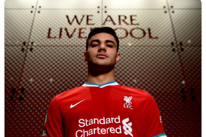  Bek anyar Liverpool, Ozan Kabak, membeberkan tiga pemain Liverpool yang membantu proses beradaptasi.