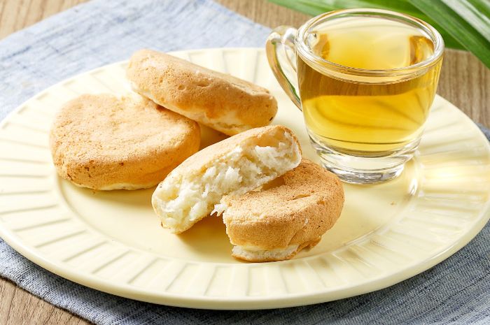 Resep Kue Putih Telur Kelapa Enak, Kudapan Bertekstur Lembut yang Mampu