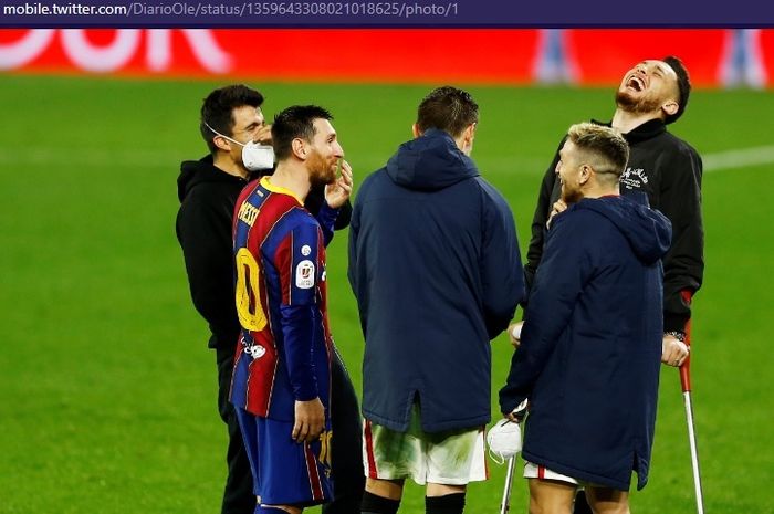 Lionel Messi reuni dengan teman-temannya usai Barcelona ditekuk Sevilla laga leg pertama semifinal Copa del Rey 2020-2021 Rabu (10/2/2021) waktu setempat atau Kamis pukul 03.00 WIB.