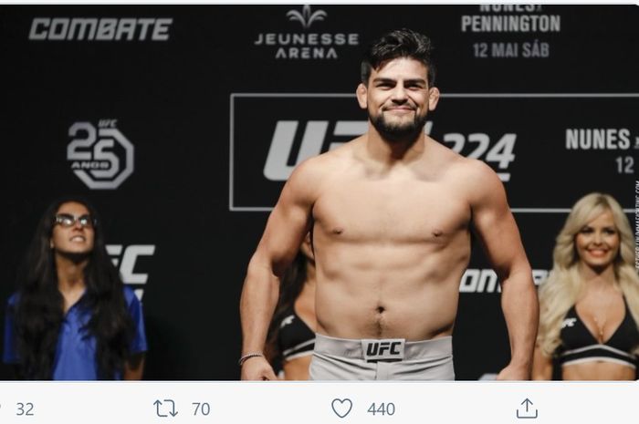 Petarung kelas menengah UFC yang pernah melawan Israel Adesanya, Kelvin Gastelum.