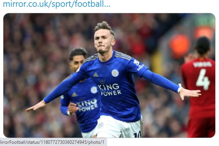 Gelandang Leicester City, James Maddison, merayakan gol yang dia cetak ke gawang Liverpool dalam laga Liga Inggris 2019-2020 pekan ke-8.