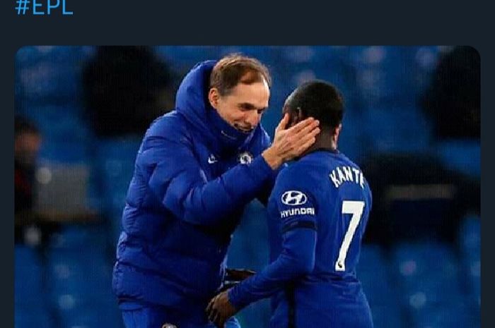 Thomas Tuchel tertangkap kamera nampak sangat bahagia bisa melatih N'Golo Kante di Chelsea usai menang atas Newcastle United.