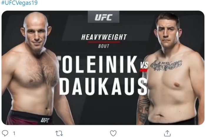 Aleksei Oleinik melawan Chris Daukaus di UFC Vegas 19, Minggu (21/2/2021) di Las Vegas.