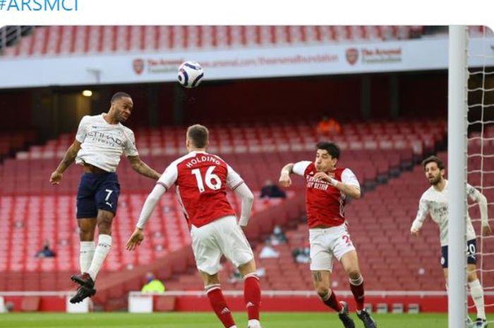 Penyerang Manchester City, Raheem Sterling, mencetak gol sundulan, dalam laga Liga Inggris kontra Arsenal di Stadion Emirates, Minggu (21/2/2021).