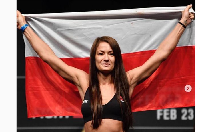 Karolina Kowalkiewicz Petarung Wanita UFC Kelas Jerami 