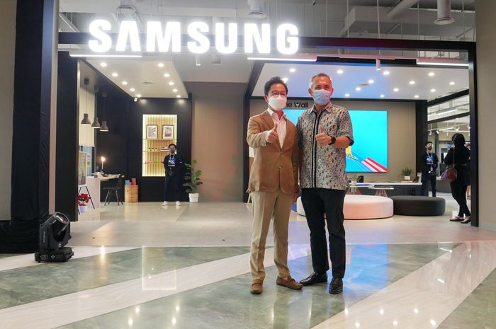 Toko bertingkat pertama Samsung Indonesia – menawarkan semua halaman