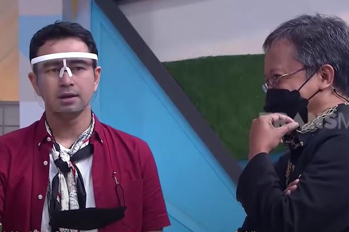 Raffi Ahmad dan pakar Mikro Ekspresi, Dody Trismara saat syuting acara program televisi Okay Bos