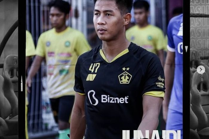 Penjaa gawang Persik Kediri, Junaidi Bachtiar dan tiga pemain lain resmi dilepas oleh manajemen Macan Putih.