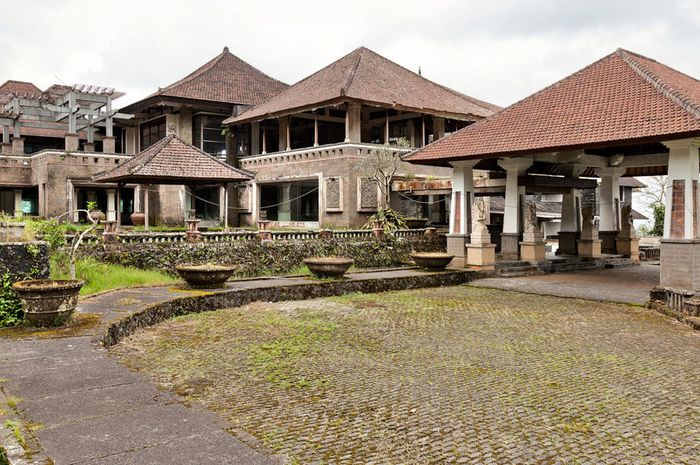 Sampai Punya Julukan Khusus Ini Potret Penginapan Di Pulau Bali Yang Sudah Terbengkalai Selama 25 Tahun Semua Halaman Kids