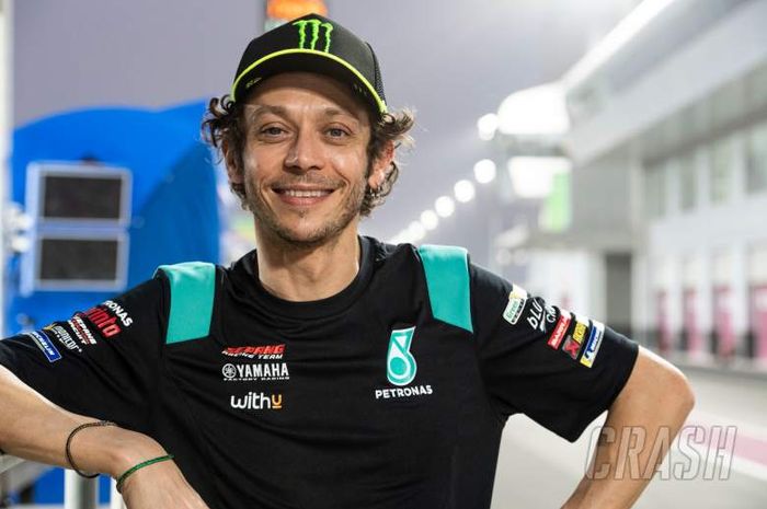 Pembalap gaek MotoGP yang suka teraik-teriak di paddock, Valentino Rossi.