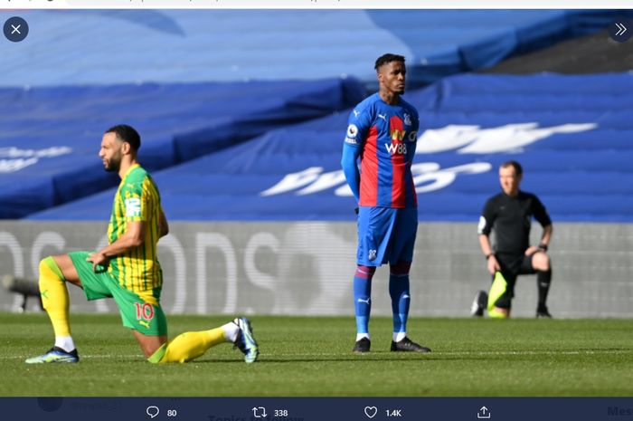 Wilfried Zaha menolak berlutut jelang kick-off laga Crystal Palace vs West Bromwich Albion, Sabtu (13/3/2021) dini hari WIB.