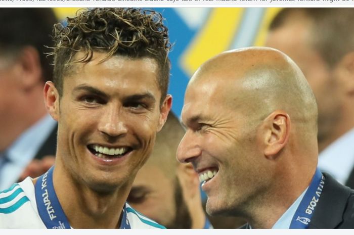 Cristiano Ronaldo (kiri) ketika masih bermain di bawah asuhan Zinedine Zidane (kanan) di Real Madrid.