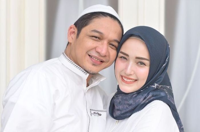 Adelia Wilhelmina Tampak Modis dengan Berbagai OOTD Hijab, Intip 4
