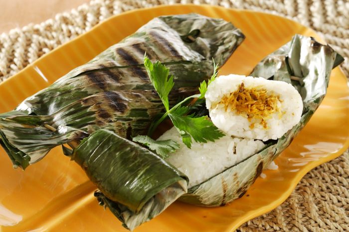 Nasi Bakar Serundeng Ikan