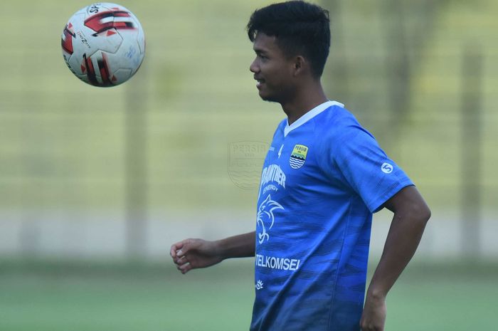 Pemain Persib Bandung, Bayu Fiqri saat menjalani latihan bersama Maung Bandung