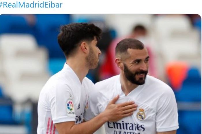 Striker Real Madrid, Karim Benzema, merayakan gol yang dicetak ke gawang Eibar dalam laga Liga Spanyol di Stadion Alfredo Di Stefano, Sabtu (3/4/2021).
