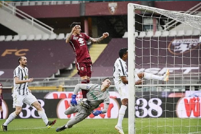 Momen Juventus kebobolan kala bertemu Torino dalam laga pekan ke-29 Liga Italia 2020-2021.