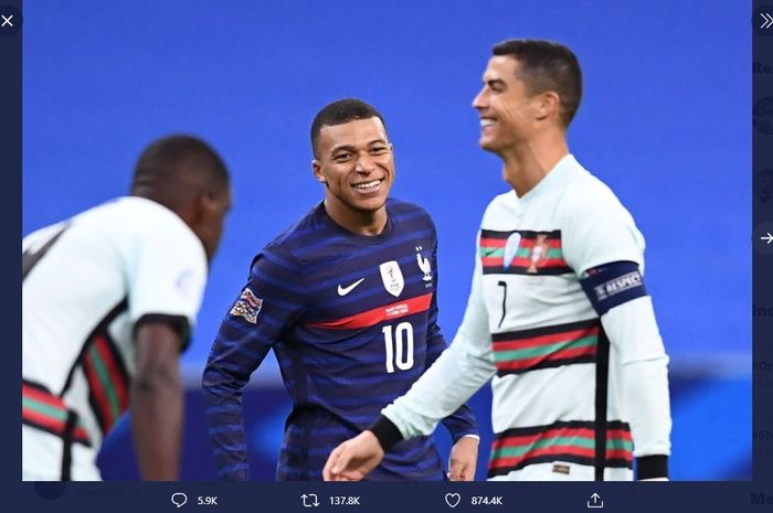 Cristiano Ronaldo (kanan) dan Kylian Mbappe (tengah).