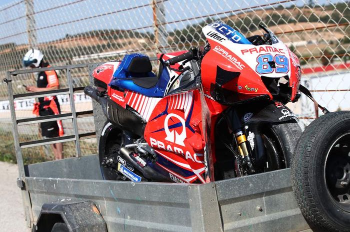 Kondisi motor pembalap rookie Pramac Racing, Jorge Martin, usai mengalami kecelakaan highside di tikungan 3 Autodromo Algarve saat menjalani FP3 MotoGP Portugal 2021, Sabtu (17/4/2021).